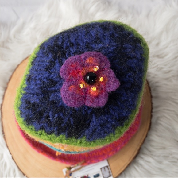 DR. SEUSS HAT Hand knit. Very Unique Wearable Art. - Picture 6 of 11